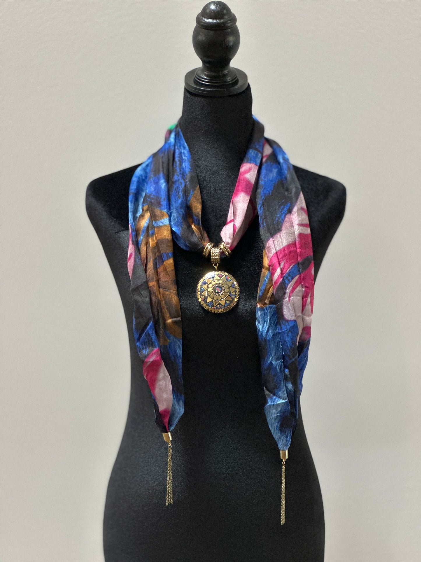 Blue & Pink silk stole with semi precious stone pendant